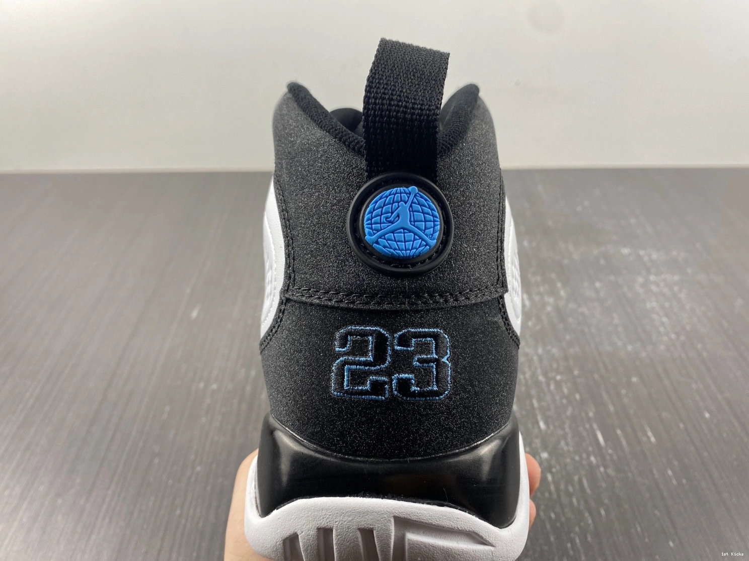 Blue University CT8019-140 Retro Jordan - 9 0912